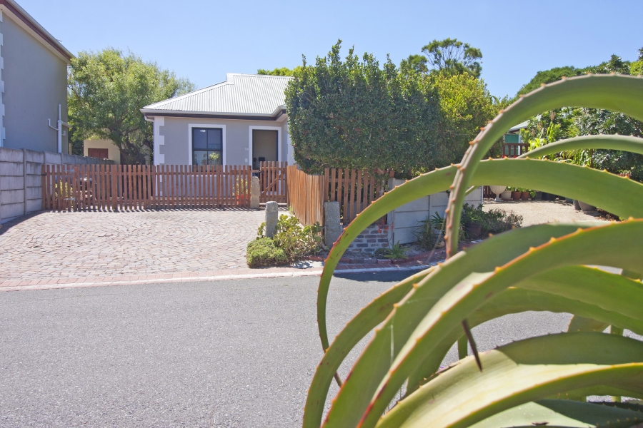 2 Bedroom Property for Sale in Milkwood Park Western Cape